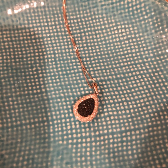 10k gold necklace w/teardrop pendant - Picture 6 of 6